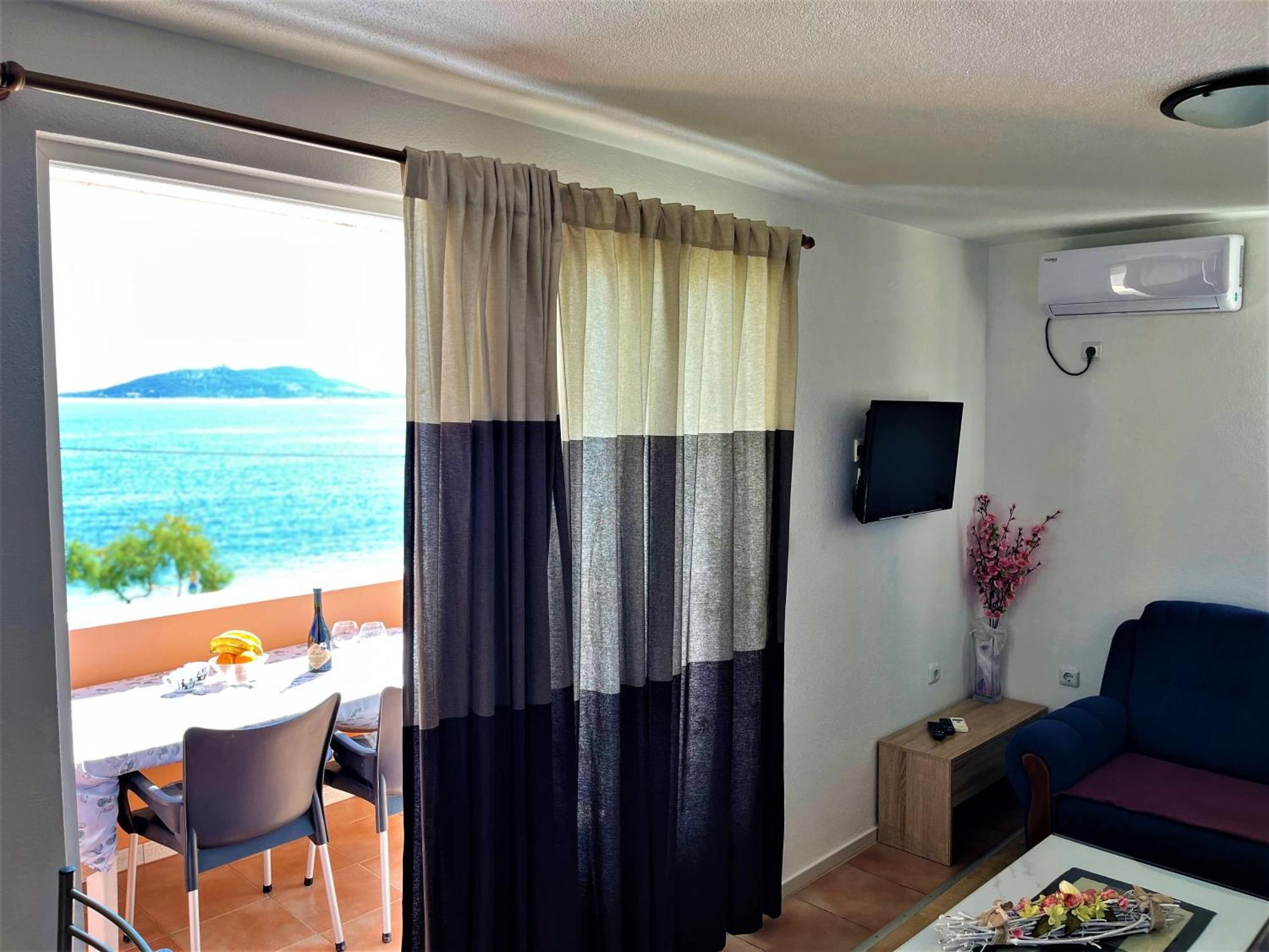 Marinovi Dvori Apartment Slatine Exterior foto