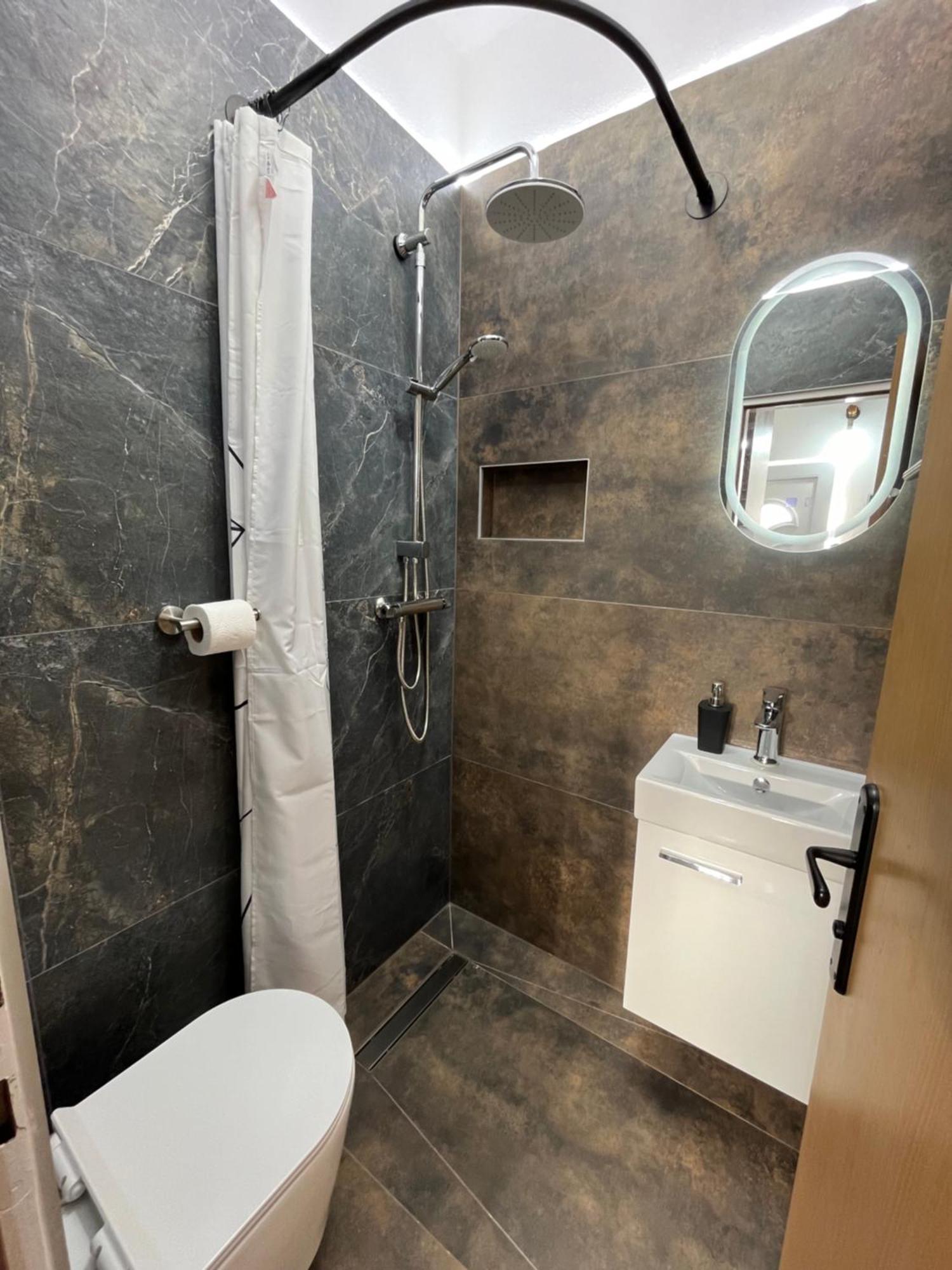 Marinovi Dvori Apartment Slatine Exterior foto